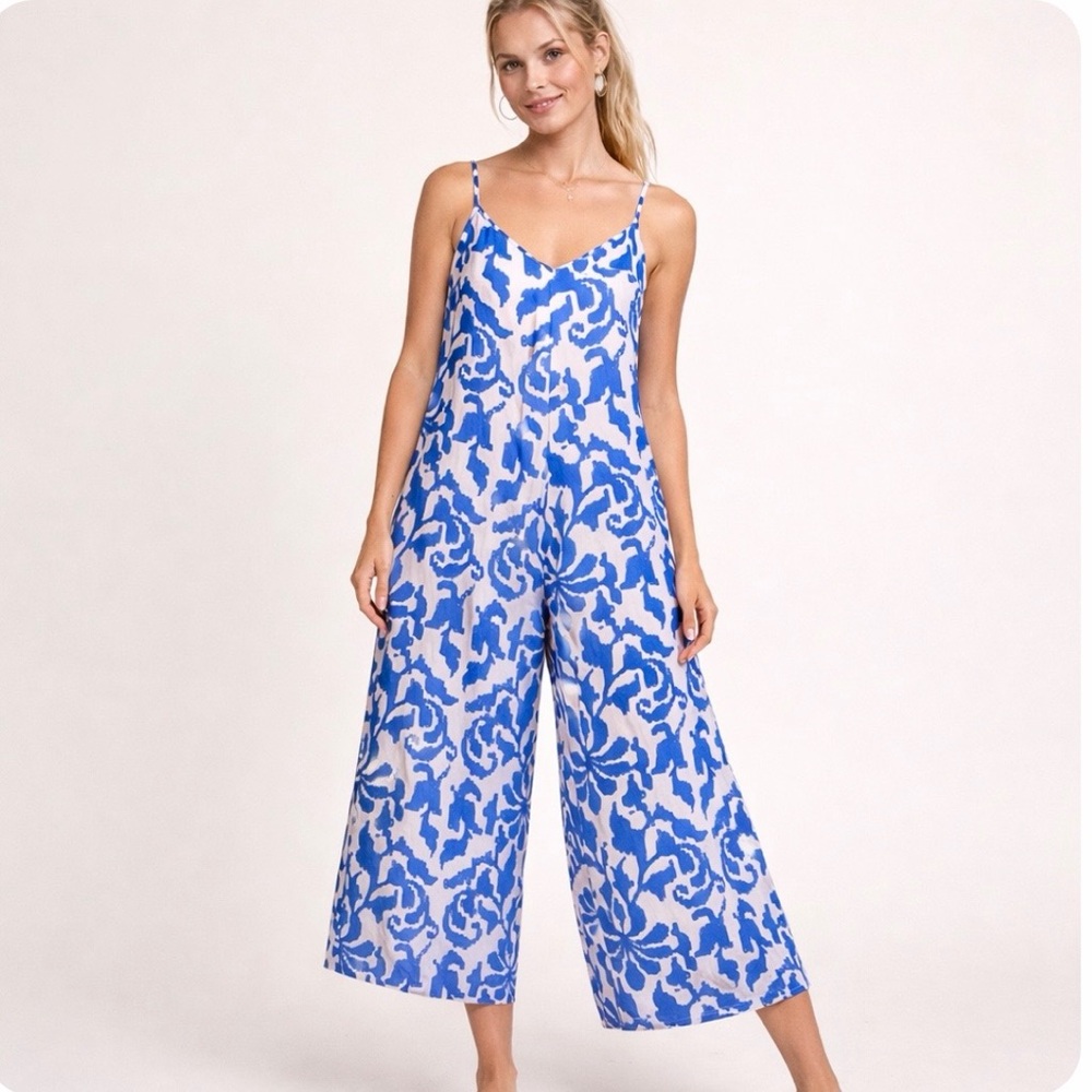 Terzo Millennio Italian lightweight printed blue and cream jumpsuit, size Medium